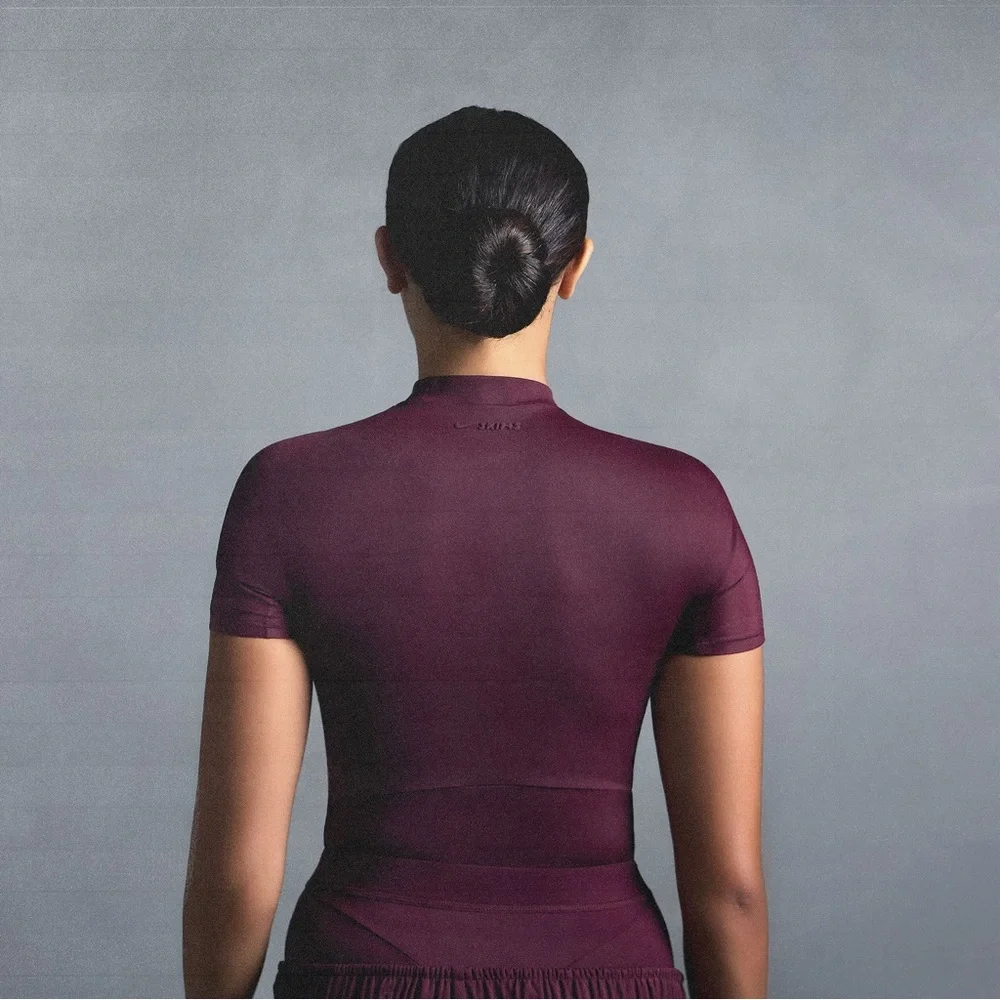 NIKE SKIMS MOCK NECK TOP
